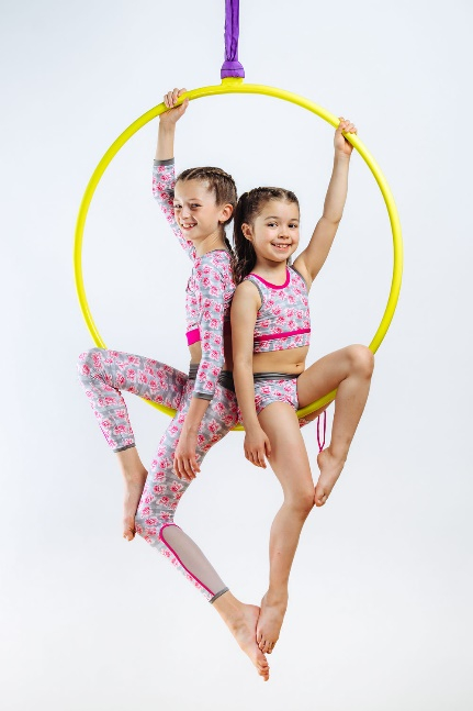 Aerial Hoop - vystoupení pro rodiče